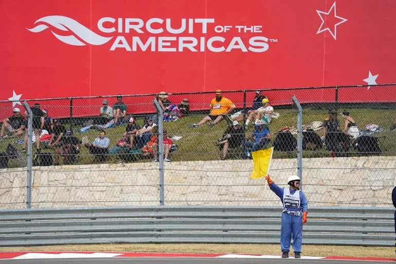 La bandiera gialla nella F1