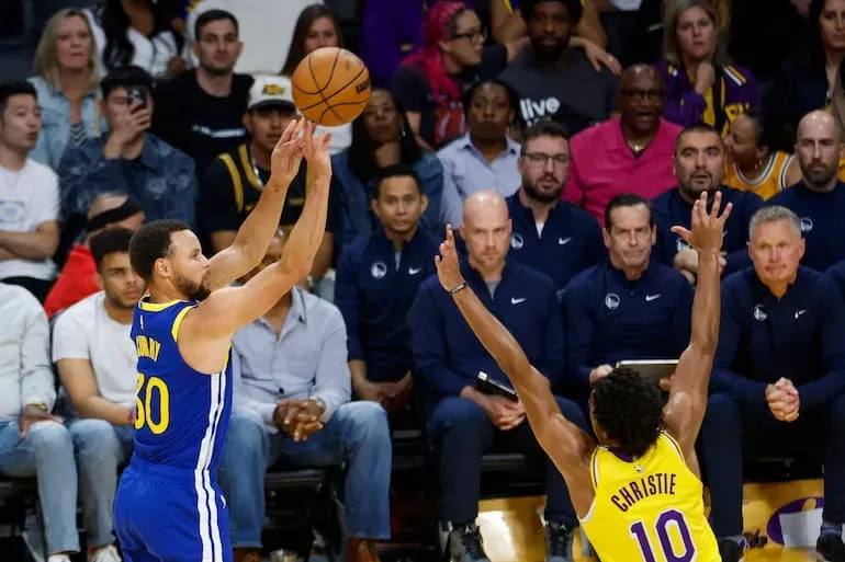 Curry top nel tiro dalla distanza