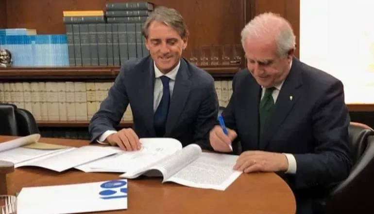 La prima firma del Mancio