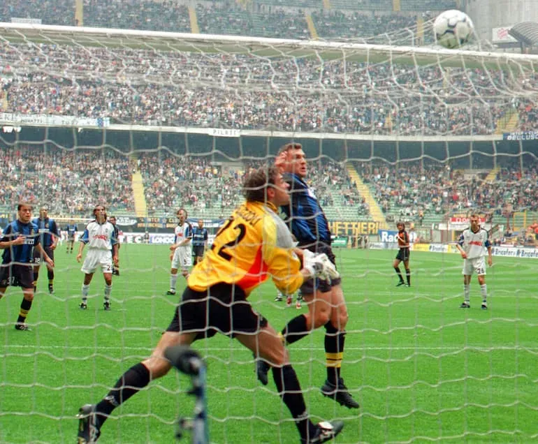Vieri ha segnato 123 volte su 190 partite con la maglia dell'Inter