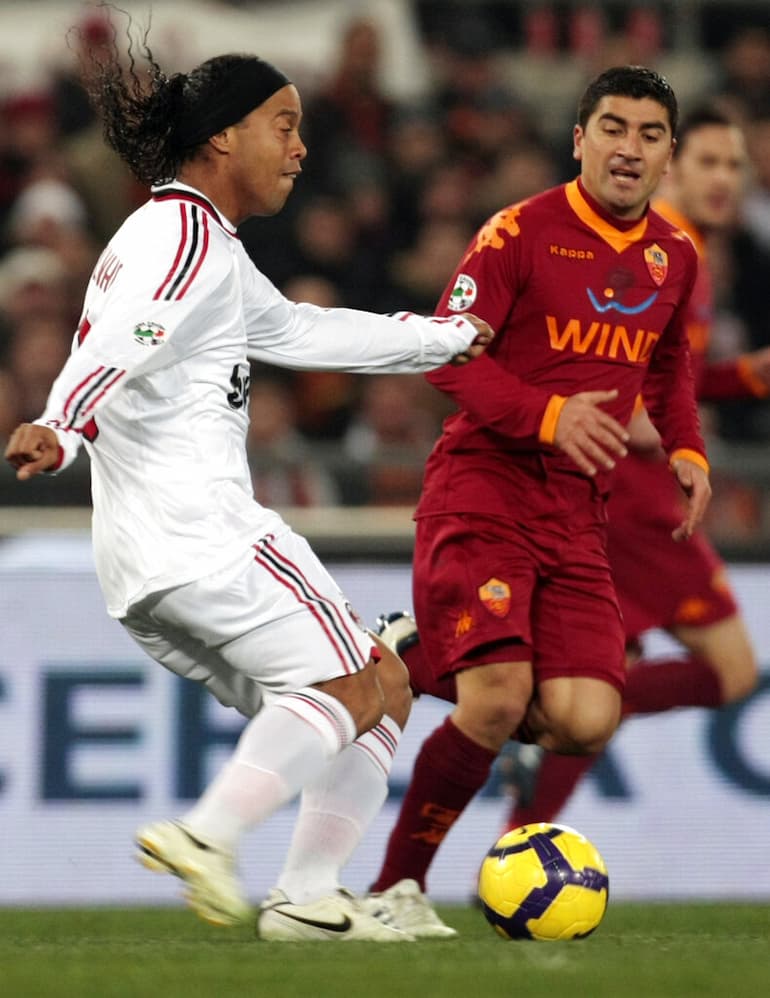 Ronaldinho si prepara al dribbling!