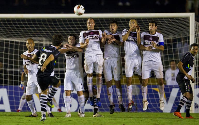La punizione di Juninho al Vasco!