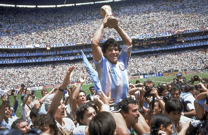Diego con la Coppa a Città del Messico!