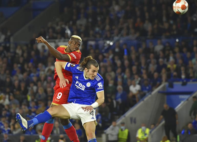 Osimhen fortissimo nel gioco aereo!