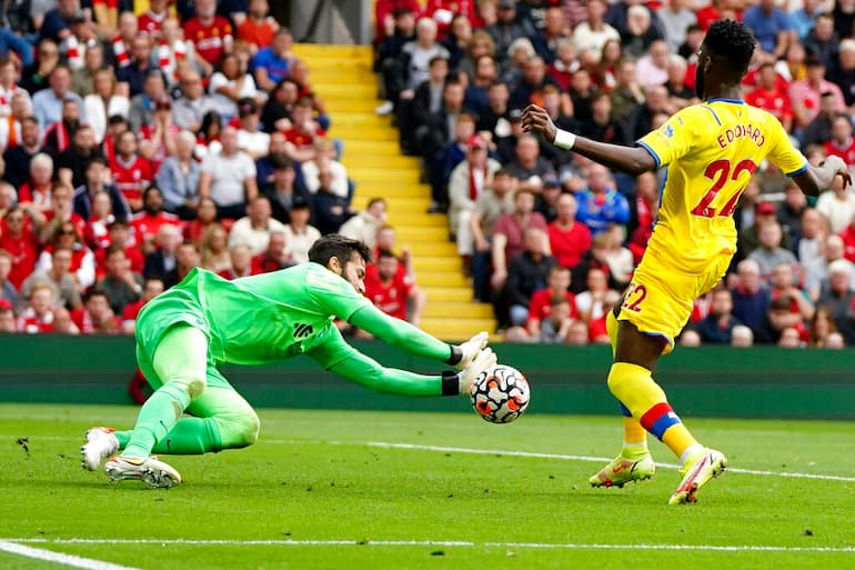 Il portiere brasiliano del Liverpool!