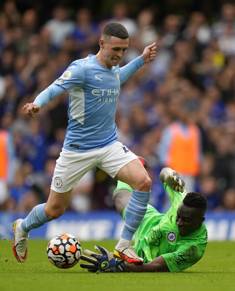 Mendy in uscita bassa!