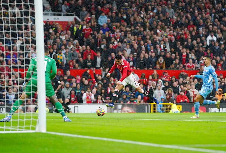 CR7 al tiro nel derby di Manchester!