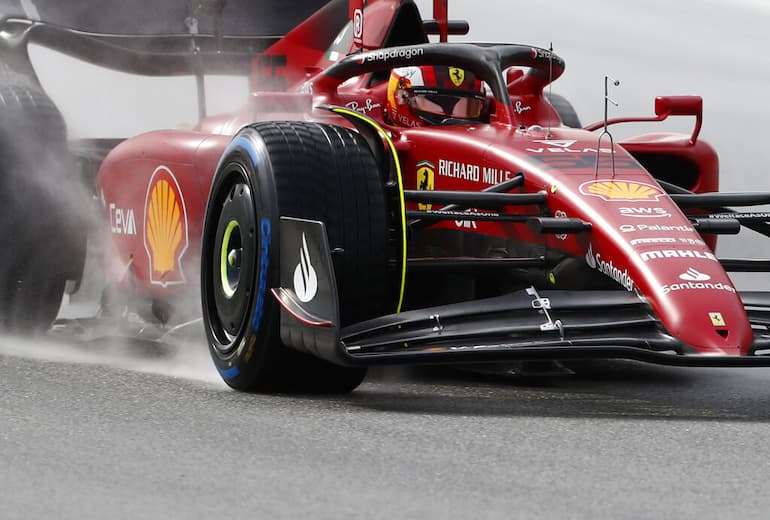 Carlos Sainz con la macchina 2022!