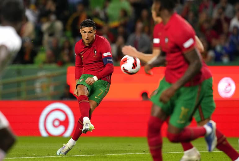 CR7 al tiro   