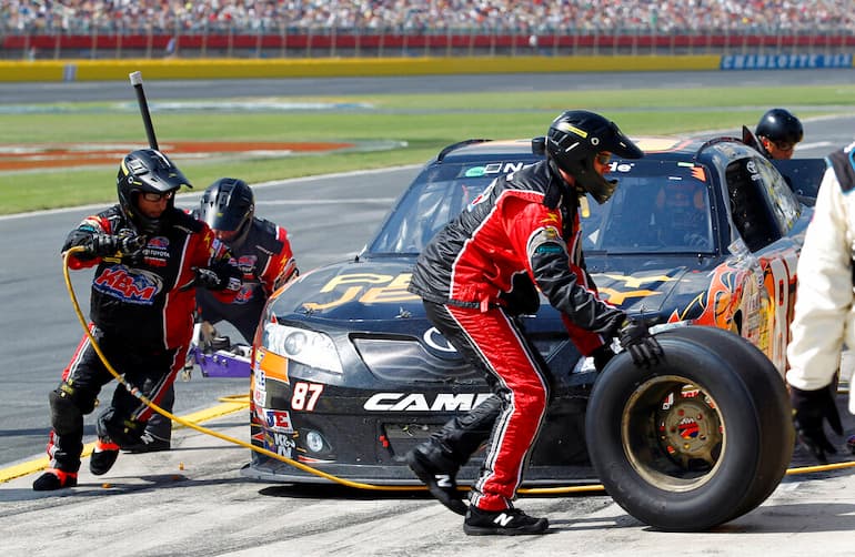 Kimi Raikkonen impegnato nella Nascar