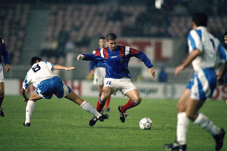 Cantona guida l'attacco francese contro Israele!