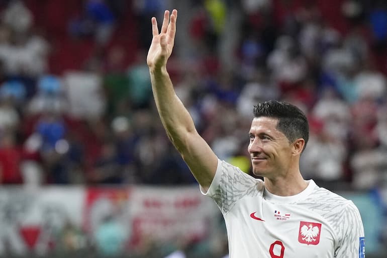 Lewa con la maglia della sua Nazionale