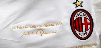 Un particolare della maglia dedicata alla Presidenza Berlusconi!