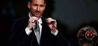 Messi con il Pallone d'Oro