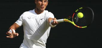 Nadal con la difesa bianca Nike a Wimbledon!