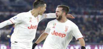 L'esultanza di Miralem Pjanic e CR7
