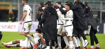 L'esultanza dei giocatori dello Spezia a San Siro!