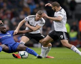 Mitrovic contende la disponibilità della sfera ad Antonio Rüdiger!