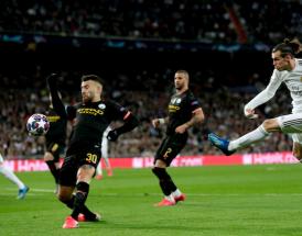 Bale prova il tiro contro il City!