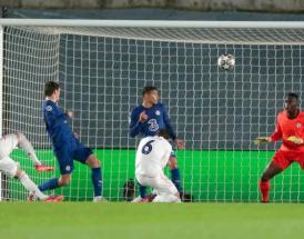 Benzema in gol anche contro il Chelsea