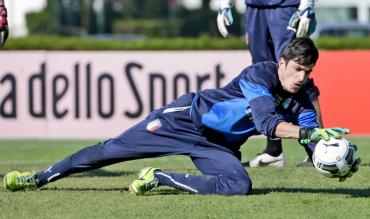 Simone Scuffet durante un ritiro con gli Azzurri!