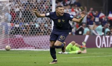 L'esultanza di Mbappe